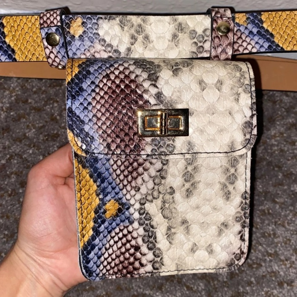 Faux SnakeSkin Beltbag